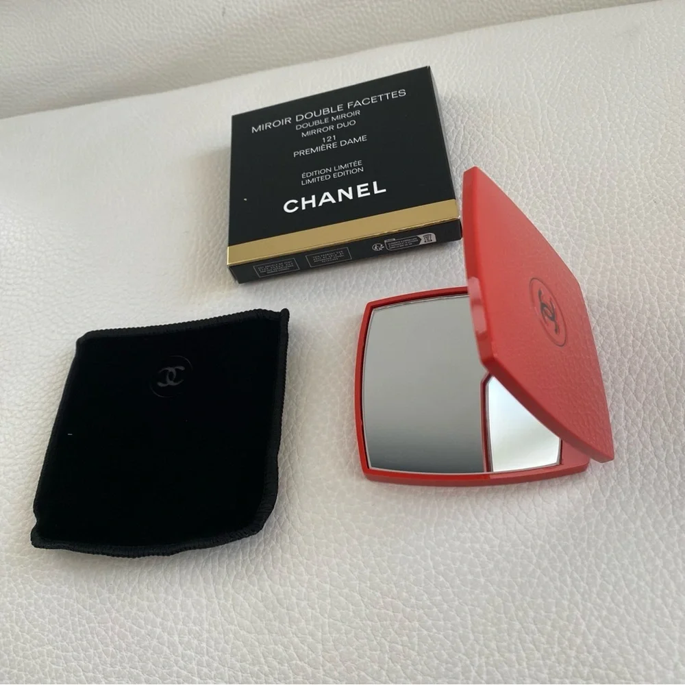 Chanel 100% Authentic Double faced Mirror in 121 PREMIÈRE DAME brand new